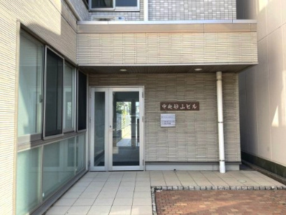 浜松市中央区砂山町の事務所のエントランス