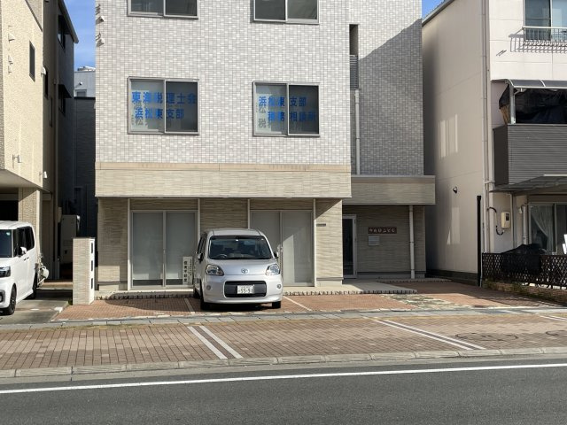 浜松市中央区砂山町の事務所の駐車場