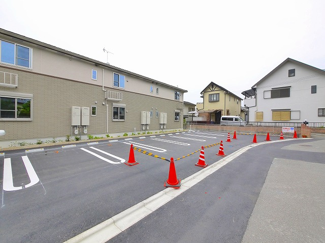 Ｅｔｏｉｌｅｓ（エトワール）Ｎの駐車場