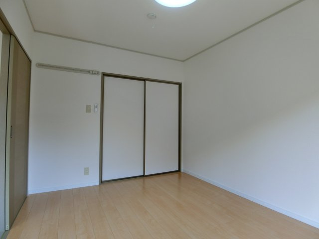 コンフォートI棟の洋室