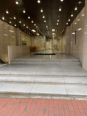 小川町進興ビルのエントランス