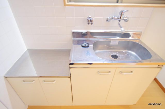 メゾンドアヴェル4　仲介手数料無料のキッチン