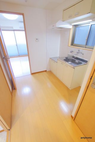 メゾンドアヴェル4　仲介手数料無料のキッチン