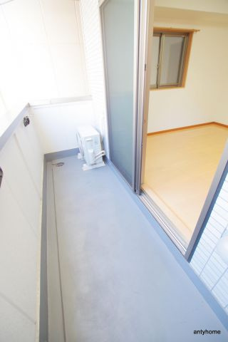 メゾンドアヴェル4　仲介手数料無料のバルコニー