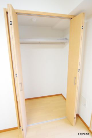 メゾンドアヴェル4　仲介手数料無料の収納