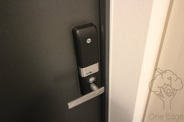 エスリード南森町の玄関