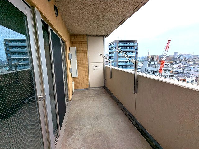 RESIDIA町屋のバルコニー|ワイドバルコニー、上層階からはスカイツリー隅田川花火見えます、洗濯物干せます