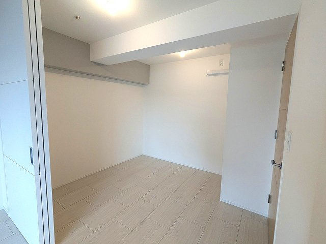 RESIDIA町屋のその他共用部分|5帖洋室はリビングからと廊下からの2WAY便利です、クローゼット付き、エアコン取付可能です