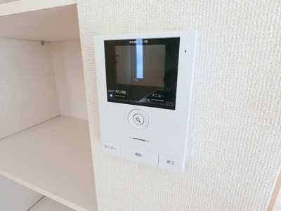 【セキュリティ】 | サンストラール | 防犯対策に有効なカメラ付きインターホン！録画機能が付いているので留守中の訪問者まで確認できます♪