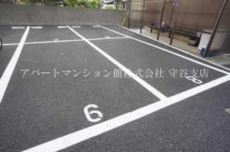 【駐車場】