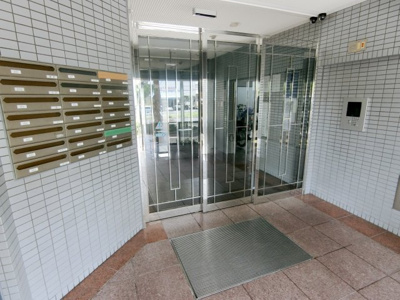 【ロビー】 | リブコート神戸山の手 | ゆとりのあるロビーです