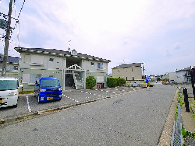 グリーンライフ平城Bの駐車場