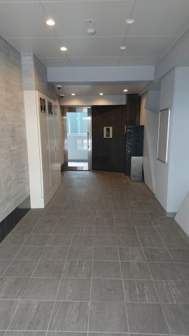 ラヴィエント東上野のエントランス