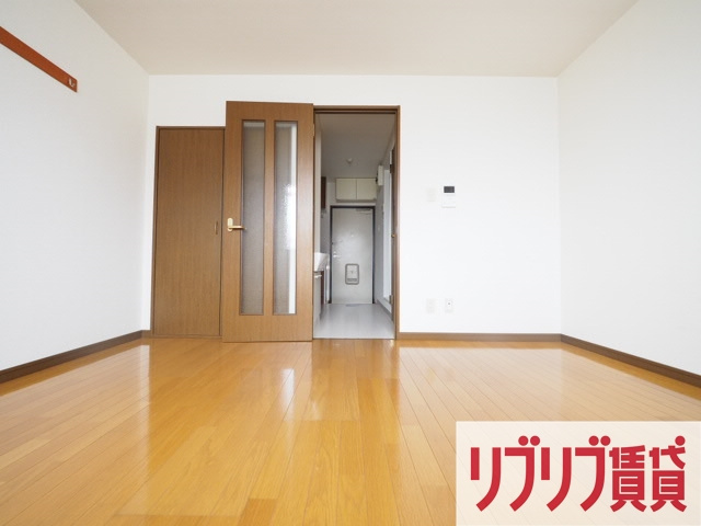 東千葉ハイリビング六番館の居間・リビング