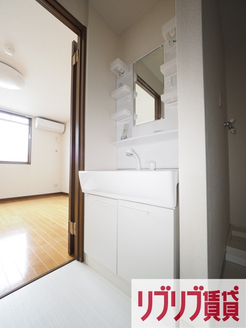 東千葉ハイリビング六番館の洗面所