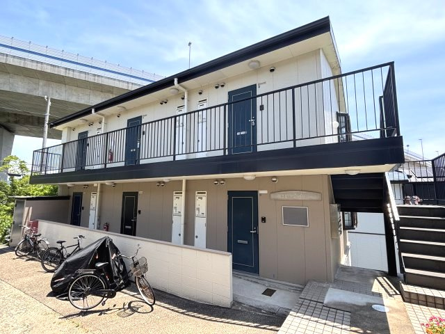 岡松ハイツの外観