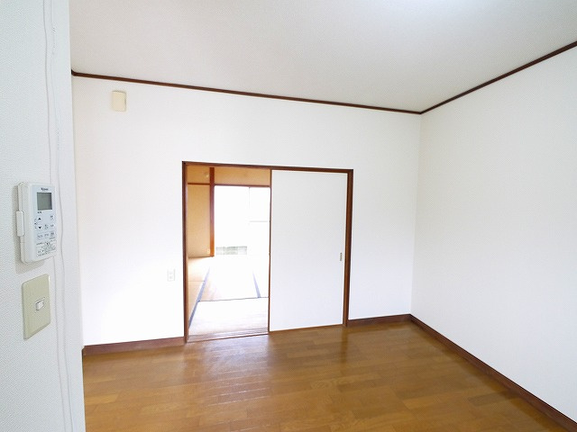 ピノ179W（1号　2号）の内装|明るい室内です