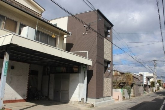 クオーレ博多の駐車場