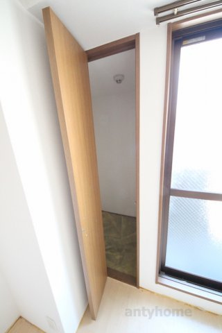 オリエンタル西天満　仲介手数料無料の収納