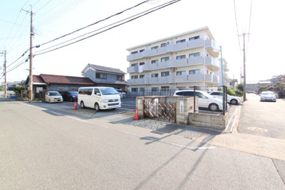 【駐車場】 | パール香芝 | 駐車場があります