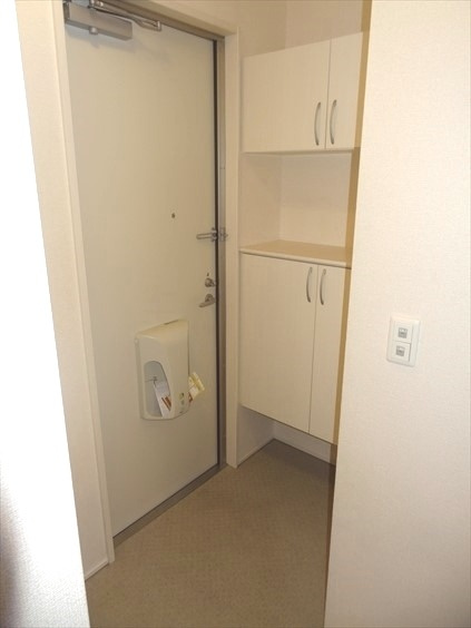 アークパレＢの玄関