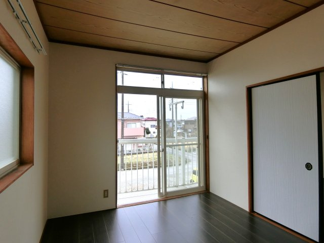 スコレー清名幸谷の洋室