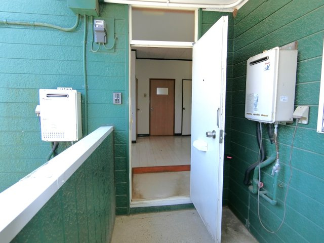 スコレー清名幸谷の玄関