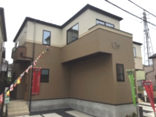 【外観】 | 現地見学会　さいたま市北区奈良町デザイン新築分譲住宅 | 駐車場並列２台、楽々駐車。