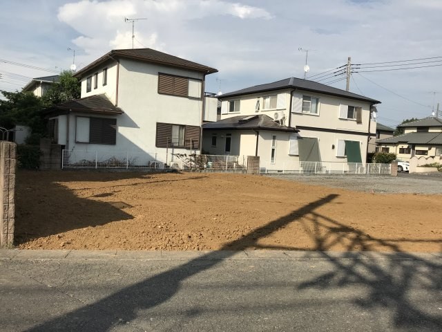 鴻巣市稲荷町の売地の外観|外観の写真です。日当り良好です。2019年8月8日16：00
ごろ撮影。