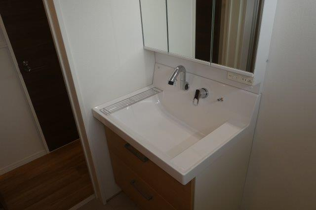 CoCo平田の独立洗面台|シャンプードレッサー