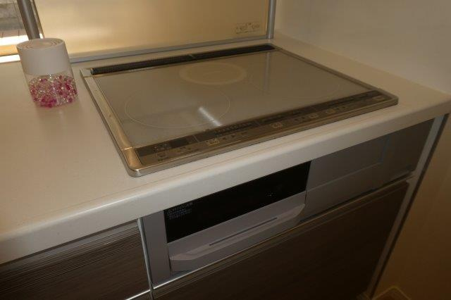 CoCo平田のキッチン|3口IHコンロ