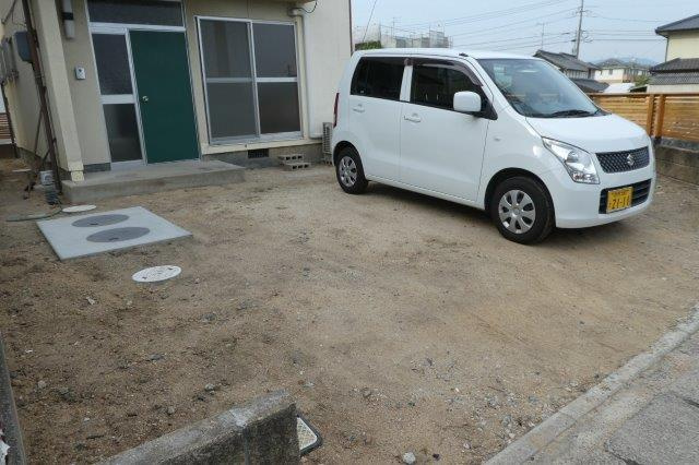 岡山市北区辛川市場の一戸建ての駐車場