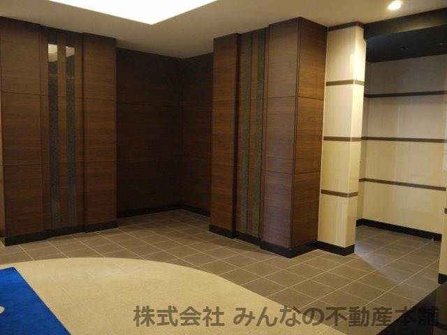 アルファスマート西国分Ⅱのエントランス