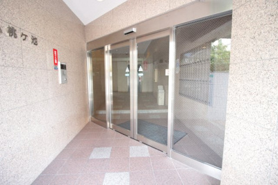 【エントランス】 | リベルタトム桃が池Ⅱ | 落ち着いたエントランスです