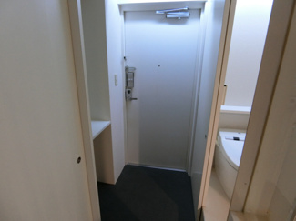 【玄関】 | C4 koshien east