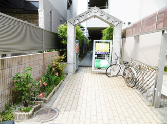 【エントランス】