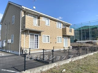 安芸高田市八千代町下根のアパート