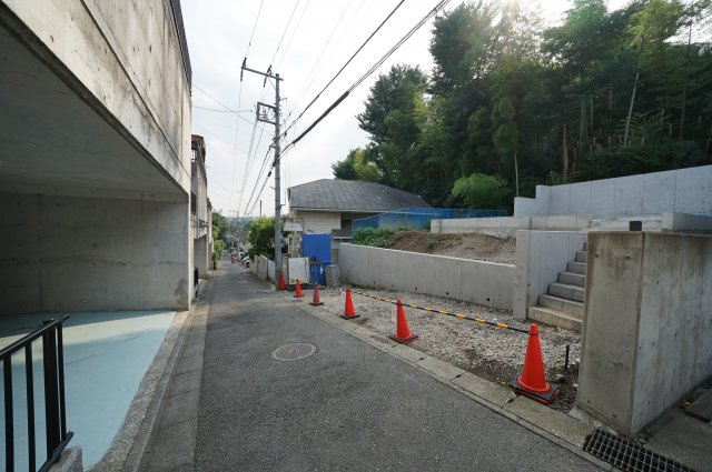 保土ヶ谷区霞台 新築戸建て【成約】の前面道路含む現地写真