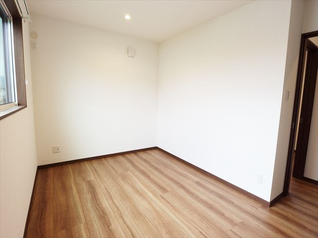 アイリス Bの洋室