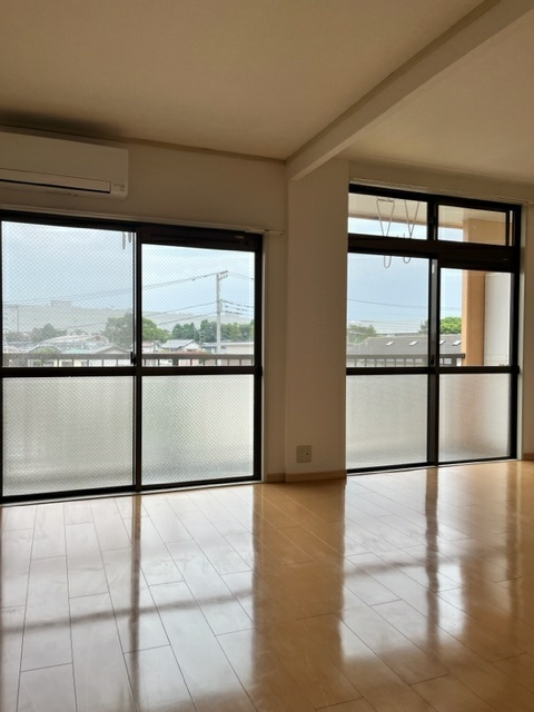 ヤリタマンションの居間・リビング