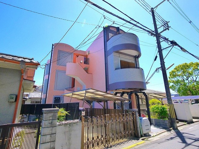 シティパレス新大宮P-7の外観|スッキリとした外観です