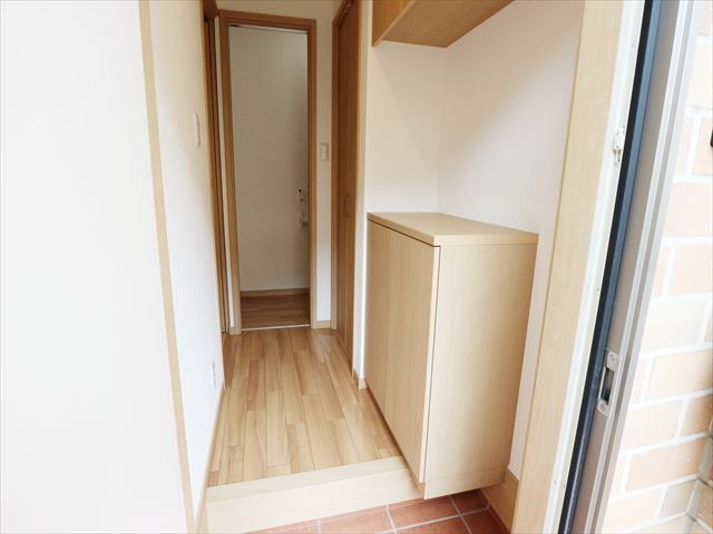 シャレーコーセイ参番館の玄関