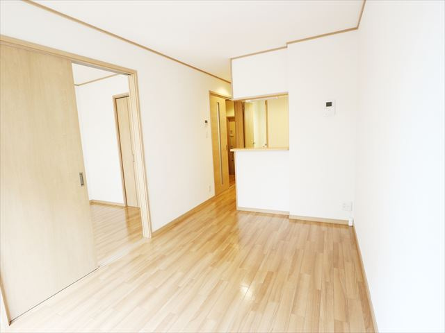 シャレーコーセイ参番館の居間・リビング