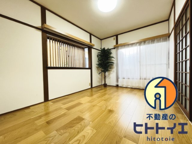 龍ヶ原ハイツの洋室