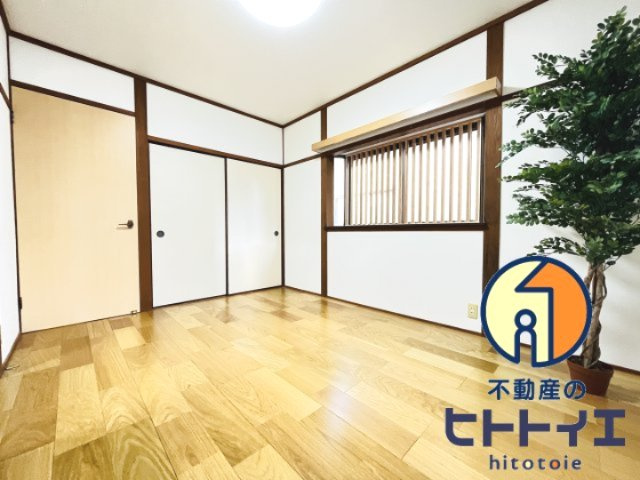 龍ヶ原ハイツの洋室