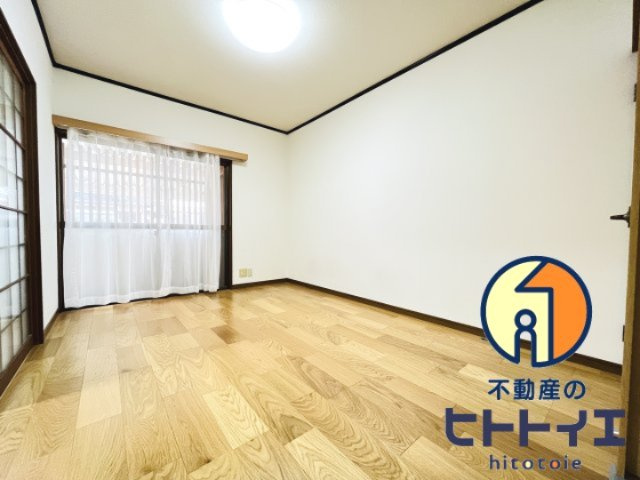 龍ヶ原ハイツの洋室