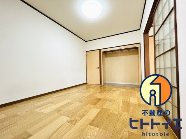 龍ヶ原ハイツの洋室