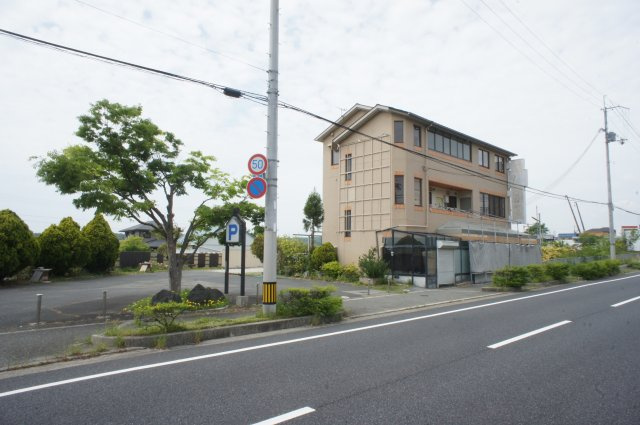 平野店舗倉庫の外観