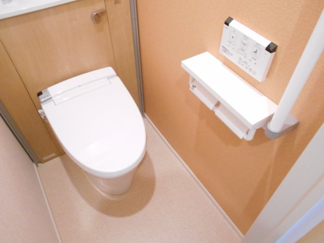 ブルーノのトイレ