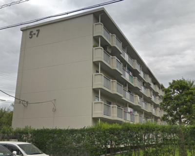 【外観】 | すすき野第2団地第3住宅5-7号棟 | 4階南西向き・二面バルコニーにつき日当たり・通風良好！全居室に窓があり開放感がございます♪